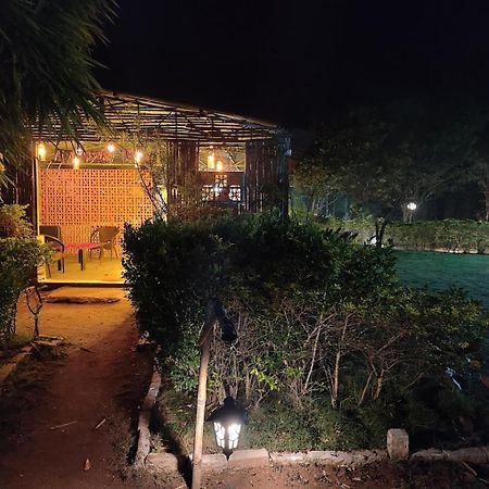 Pench Tiger Trails Resort Khawāsa エクステリア 写真