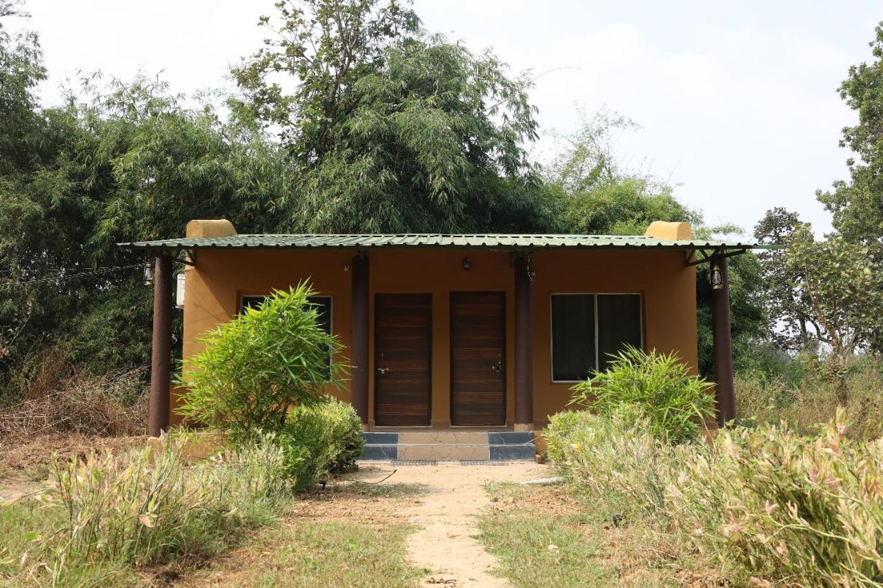 Pench Tiger Trails Resort Khawāsa エクステリア 写真